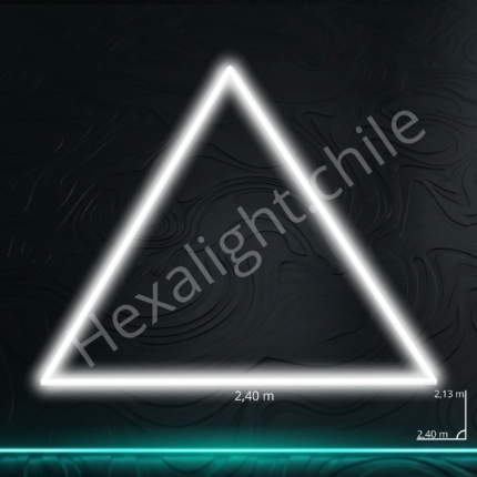 Triángulo 2,13 m x  2,40 m (84W)