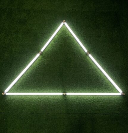 Triángulo 2,13 m x  2,40 m (84W) - Imagen 2